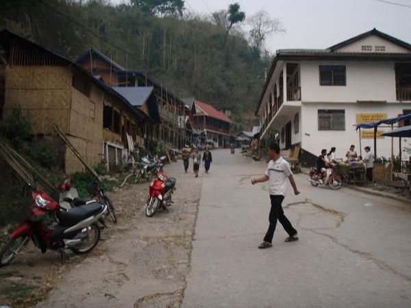 Pakbeng High Street