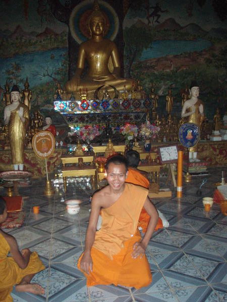 Inside Pakbeng temple