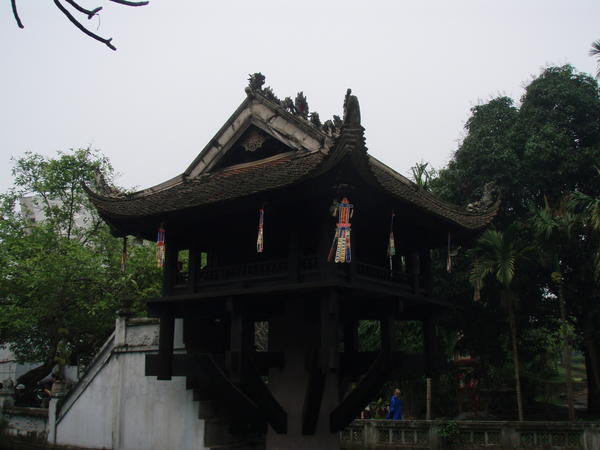 Ho Chi Minhs house in the palace grounds
