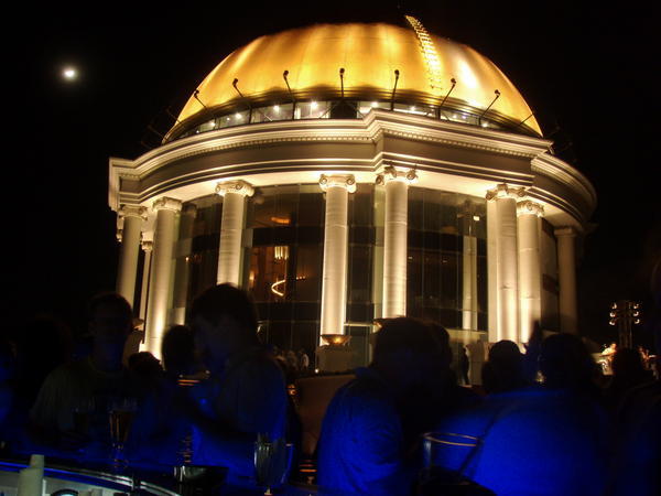 The bar, open air in the sky!!