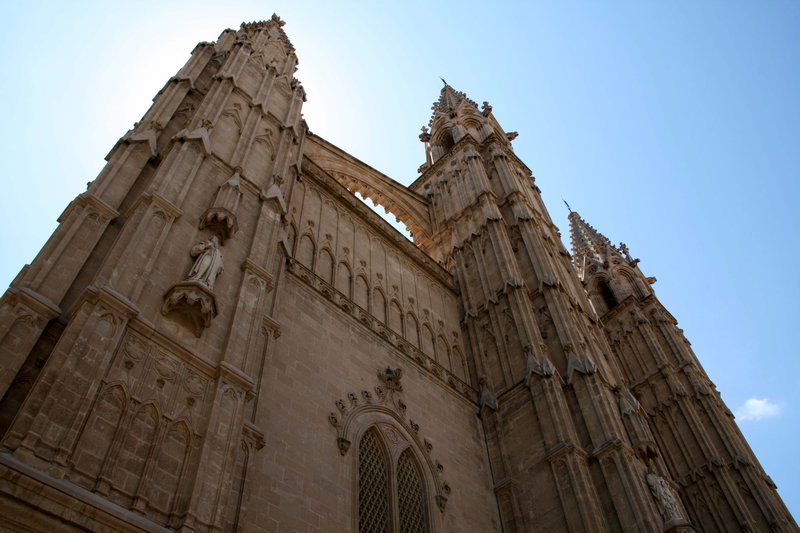 the mighty Cathedral in Palma