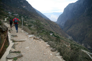 hiking the Tiger Leaping Gorge