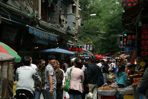food and souvenir at the Muslim Quarter