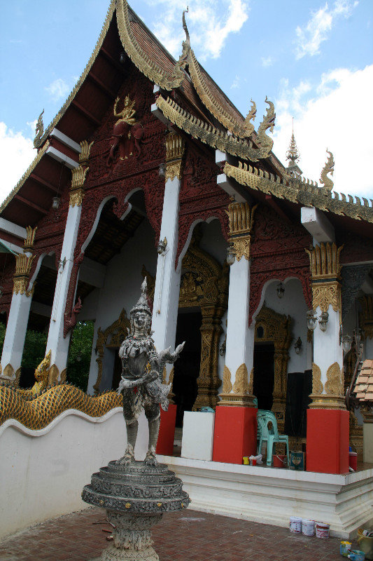 one of the temples at the entrance to Wiang Kum Kam ancient city area