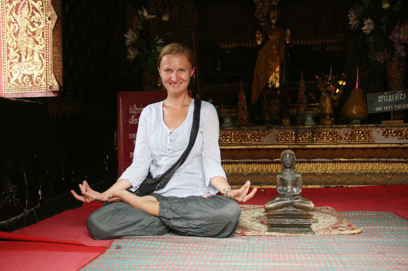 meditating at Wat Xieng Thong :)