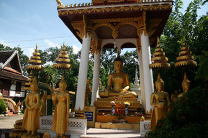 more Buddhas at Wat Si Saket