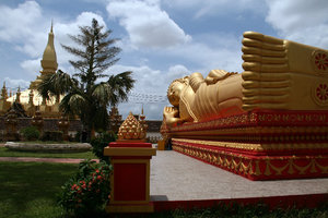 reclining Buddha near Pha That Luang