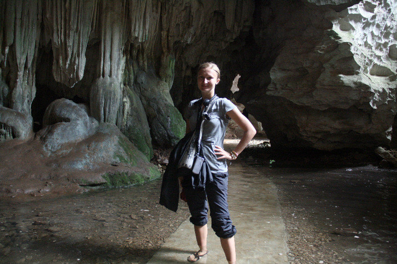 amazing caves in Viengxai