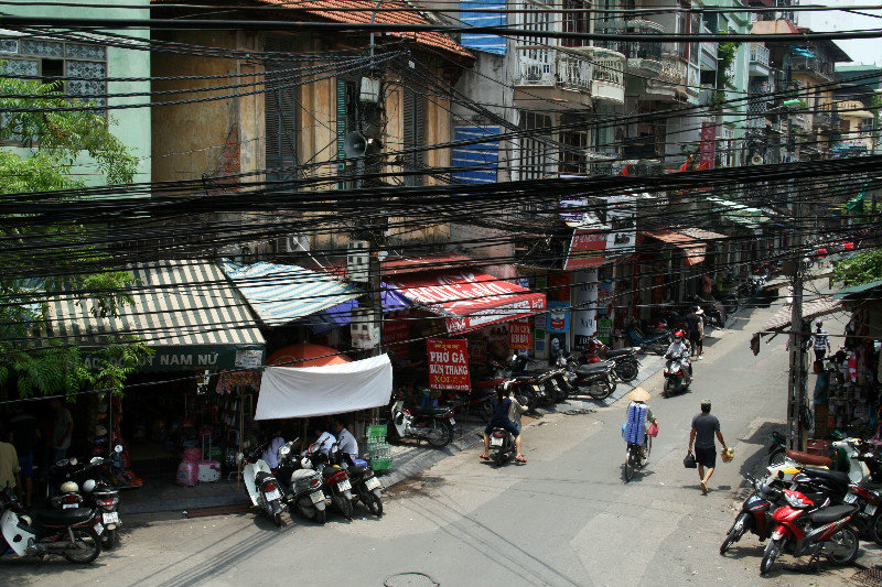 another typical sight in Hanoi - cables!
