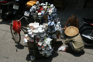 street trading in Hanoi 
