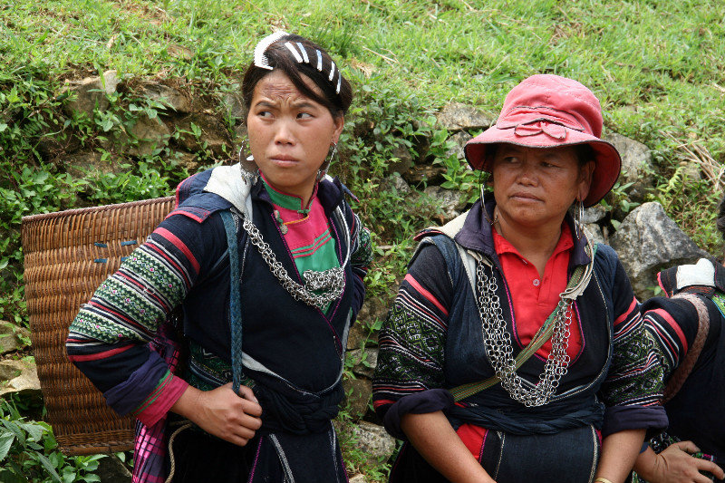 two local girls accompanying our group on the trek