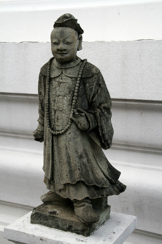 Chinese-looking statue at one of the temples