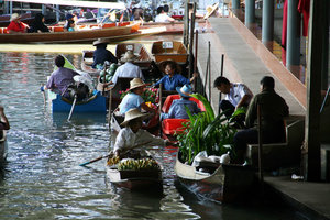 group meeting at the floating market ;)