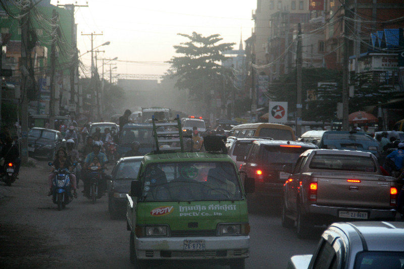 packed and very dusty streets of Phnom Penh