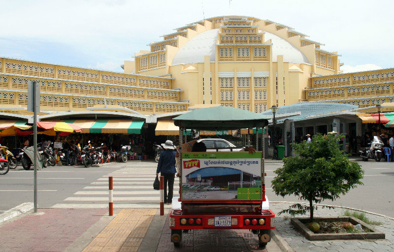 Psar Thmei market