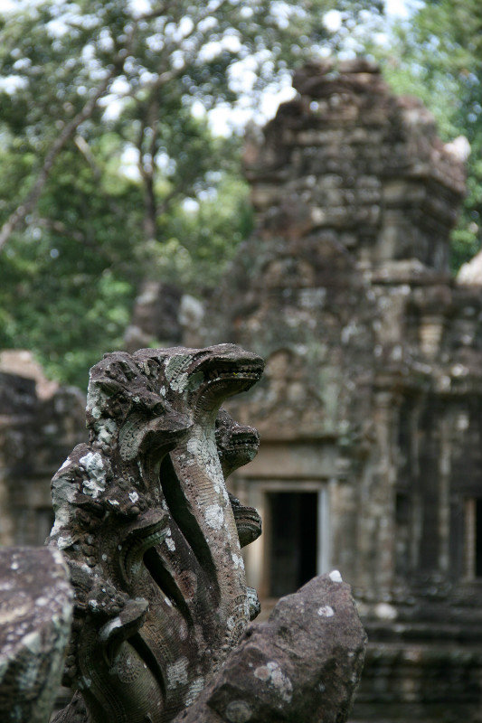 naga statues at Chau Say Tevoda temple