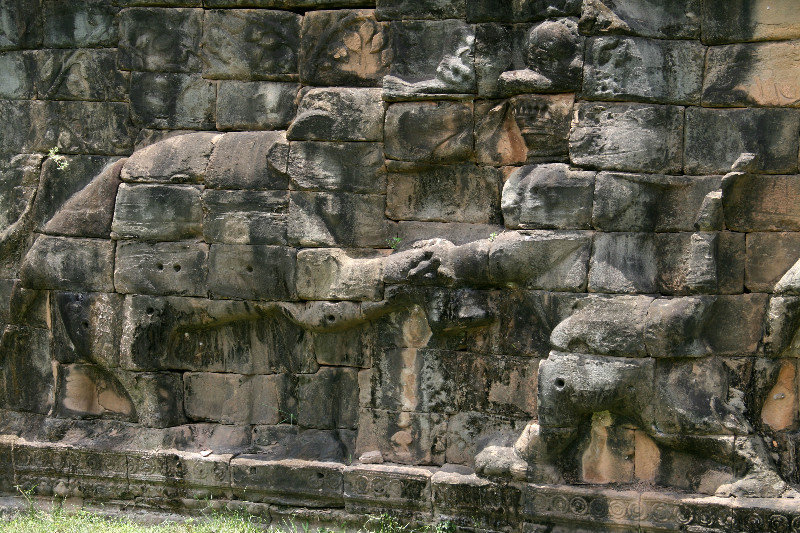one of many fighting scenes at the Terrace of Elephants
