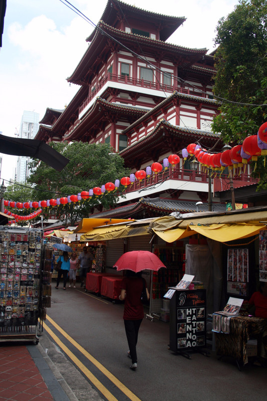 Buddha Tooth Relic Temple in Chinatown