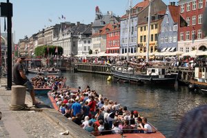 Getting busier by the weekend at Nyhavn