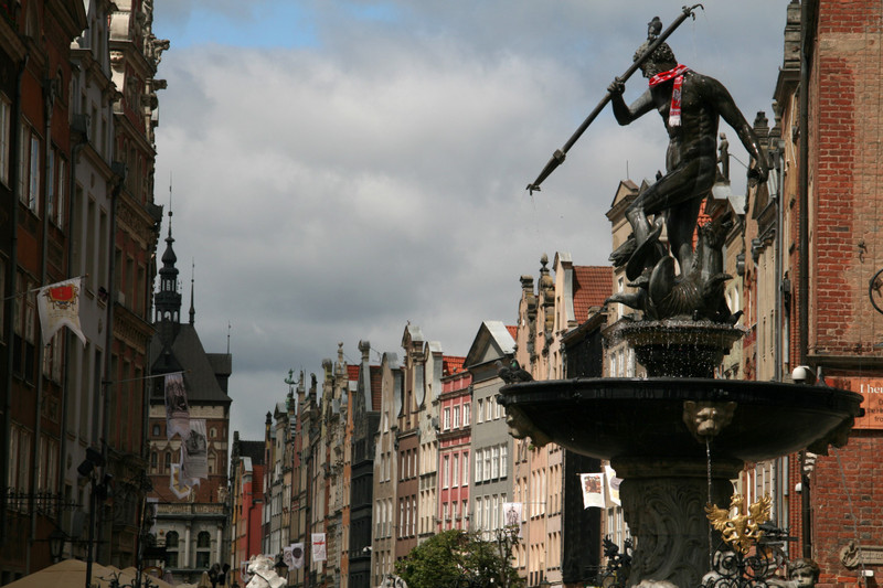Neptune's statue supporting Poland in Euro 2016 as well!