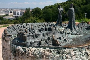 Beautiful statue depicting Budapest
