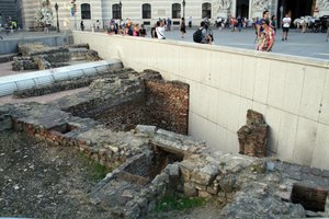 Excavated ruins in front of the Hofburg Palace
