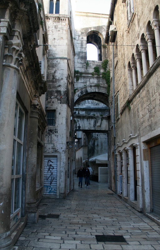 Walking around the streets of Split
