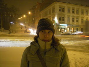 Jennifer looking confused in the snow