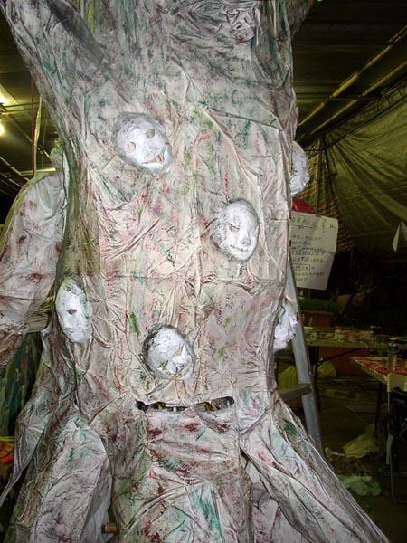 Tree Demon Lantern Puppets 8