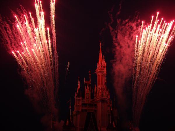 Finish the magic day with amazing fire works display...