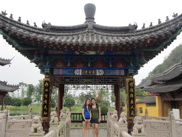 Megan and Michelle in Jiao Shan Park