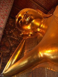 Wat Po, Giant reclining Buddha