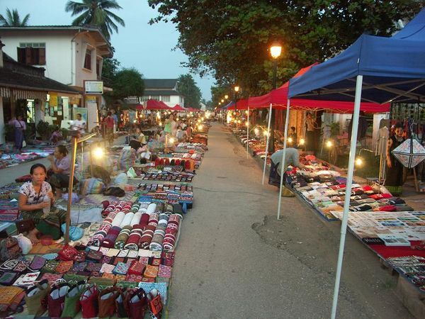 Night market setting up
