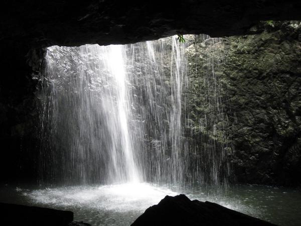 bush walk, litle cave with waterfall