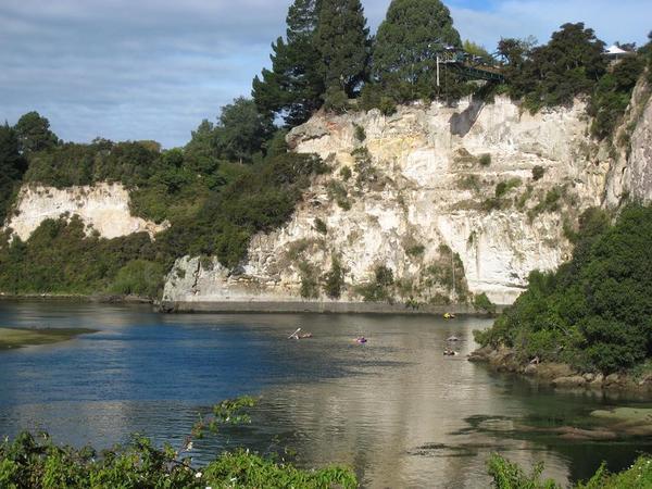 Bungee jumpers over the river in Taupo