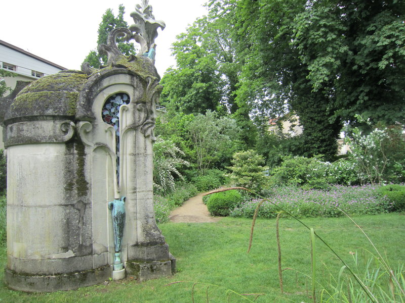 Art Nouveau garden 