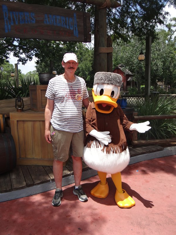 Leigh meets Donald in Frontierland