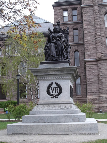 Queen Victoria by Toronto Parliament House