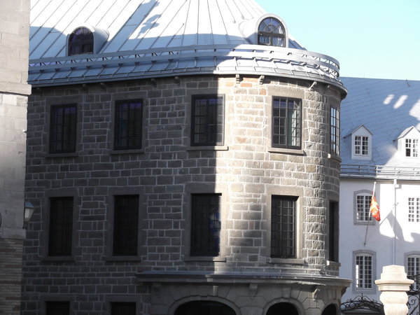 Lovely building in Quebec City (walled section)