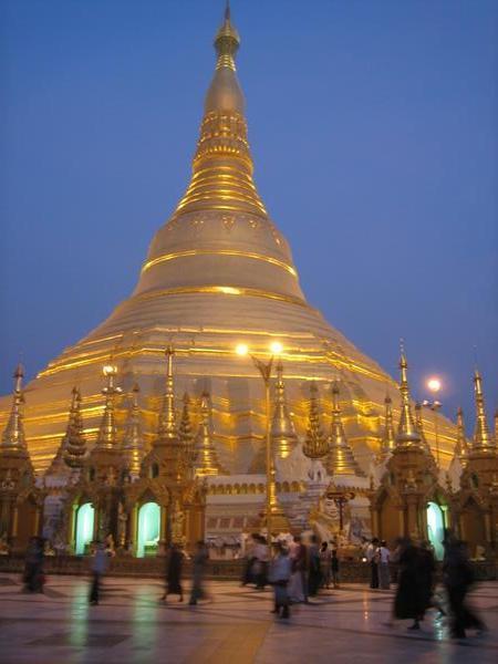 Shwedagon at dusk