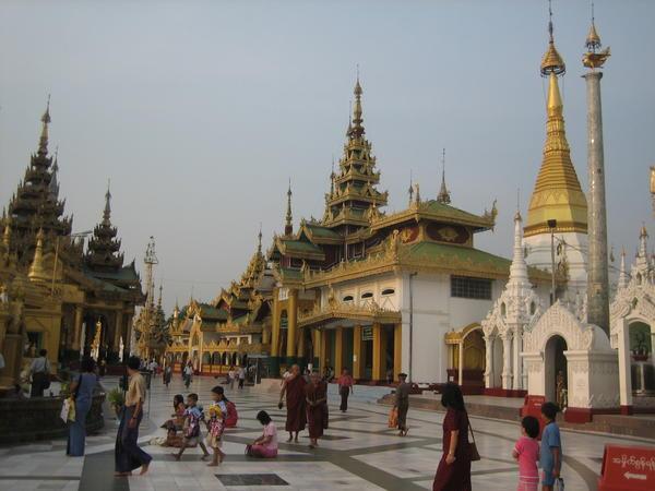 Shwedagon complex
