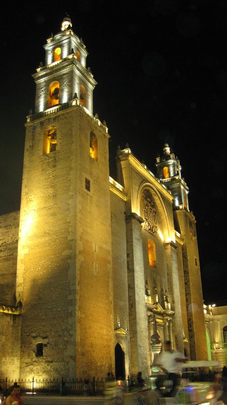 Merida cathedral by night