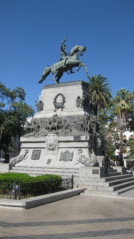 Statue in Cordoba's plaza