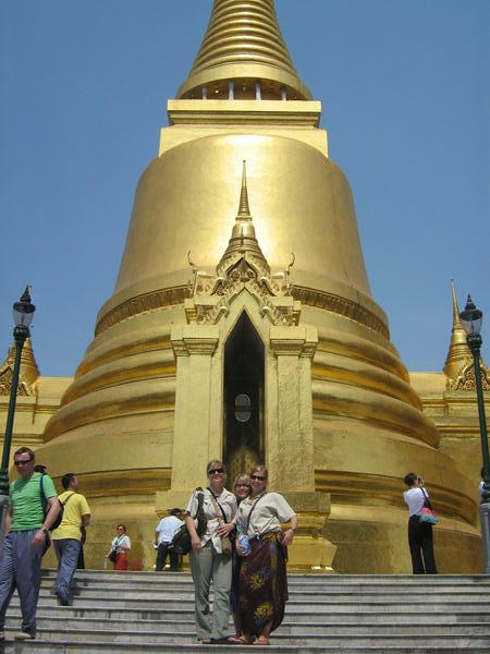 One structure on the Grand Palace grounds