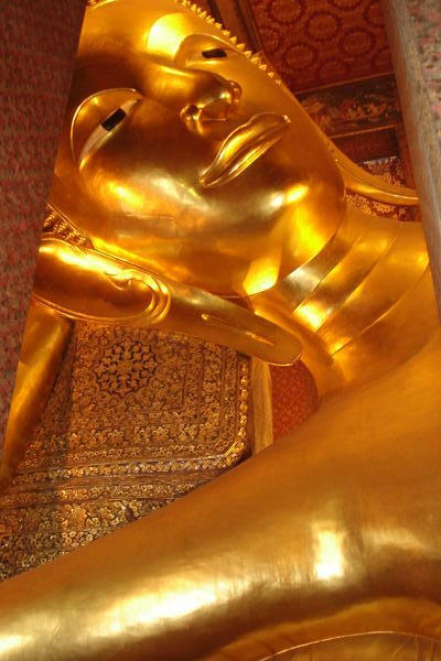 Wat Po, the giant reclining Buddha
