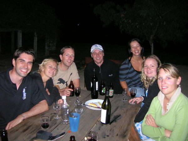 Gregor, Marcie,Arron, Matthias, Hannika, Becky, German Becs at the Hunter Valley YHA