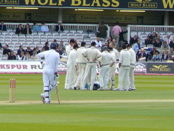 Lords - Kiwis get a wicket