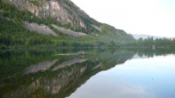 Lake Nakusp (3)