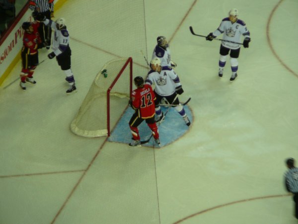 Ice Hockey - Calgary Flames v LA Kings (53)