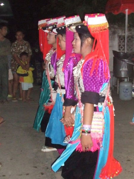 Lisu girls in the parade